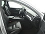 Volvo V60 2.0 T5 Momentum | Trekhaak uitklapbaar | Stoel/Stuurverwarming | Dodehoek detectie |