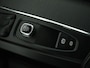 Volvo V60 2.0 T5 Momentum | Trekhaak uitklapbaar | Stoel/Stuurverwarming | Dodehoek detectie |