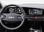 Kia Niro EV DynamicPlusLine 64.8 kWh | 17" LM | Schuif / Kantel dak | Navi | Cruise | Airco | Camera | 17% bijtelling |