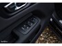 Volvo XC60 2.0 T8 Plug-in hybrid AWD Plus Black Edition | Luchtvering | Harman Kardon | Adaptieve cruise | Panorama dak | Nieuw |