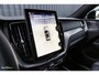 Volvo XC60 2.0 T8 Plug-in hybrid AWD Plus Black Edition | Luchtvering | Harman Kardon | Adaptieve cruise | Panorama dak | Nieuw |