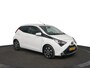 Toyota Aygo 1.0 VVT-i x-joy | Apple Carplay/Android Auto | Climate Control | Lichtmetalen Velgen | Parkeercamera |