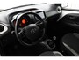 Toyota Aygo 1.0 VVT-i x-joy | Apple Carplay/Android Auto | Climate Control | Lichtmetalen Velgen | Parkeercamera |