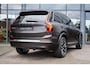 Volvo XC90 2.0 T8 Plug-in hybrid AWD Ultra Bright Panoramadak | Semi Elek Trekhaak | Elektrisch Verstelbare Voorstoelen met Geheugen | Harman/Kardon | 360 Graden Parkeercamera