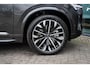 Volvo XC90 2.0 T8 Plug-in hybrid AWD Ultra Bright Panoramadak | Semi Elek Trekhaak | Elektrisch Verstelbare Voorstoelen met Geheugen | Harman/Kardon | 360 Graden Parkeercamera