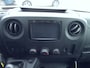 Renault Master T35 2.3 dCi L2H2 - Airco - Navigatie - 6 Bak - 3 Zits