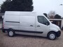Renault Master T35 2.3 dCi L2H2 - Airco - Navigatie - 6 Bak - 3 Zits