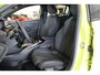 Peugeot 208 GT | Armsteunen op de voorportieren bekleed met kunstleder met groen sierstiksel (GT-Line) | Bandenreparatieset | Bandenspanningcontrolesysteem