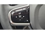 Volvo V90 2.0 T6 Phev AWD Plus 19” Wielen - Panoramadak - Trekhaak – Harman Kardon Audio -  Camera achter - Climate - Privacy Glass – Zwart lederen Interieur – Electrisch bedienbare voorstoelen met memory- Achterbank verwarming - Voorruit verwarming