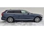 Volvo V90 2.0 T6 Phev AWD Plus 19” Wielen - Panoramadak - Trekhaak – Harman Kardon Audio -  Camera achter - Climate - Privacy Glass – Zwart lederen Interieur – Electrisch bedienbare voorstoelen met memory- Achterbank verwarming - Voorruit verwarming