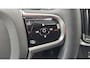 Volvo V90 2.0 T6 Phev AWD Plus 19” Wielen - Panoramadak - Trekhaak – Harman Kardon Audio -  Camera achter - Climate - Privacy Glass – Zwart lederen Interieur – Electrisch bedienbare voorstoelen met memory- Achterbank verwarming - Voorruit verwarming