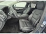 Volvo V90 2.0 T6 Phev AWD Plus 19” Wielen - Panoramadak - Trekhaak – Harman Kardon Audio -  Camera achter - Climate - Privacy Glass – Zwart lederen Interieur – Electrisch bedienbare voorstoelen met memory- Achterbank verwarming - Voorruit verwarming