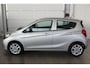 Opel Karl 1.0-75pk ecoFLEX Edition. Erg nette hoogzitter ! Slechts 59.000km ! Airco, parkeersensoren achter, cruise control, Bluetooth telefoonvoorbereidng, metallic lak etc.