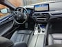 BMW 5-Serie Touring 520i High Executive M-SPORT l PANO l HUD l H/K l 360 CAMERA l ORG.NL l DEALER ONDERHOUDEN