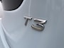 Volvo V40 2.0 T3 Momentum / Navigatie / Trekhaak / Cruise Control / Led Verlichting / 18 Inch LMV / Climate Control / Parkeersensoren / Verwarmde Stoelen / Telefoon / Compleet Dealer Onderhouden.