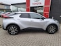 Toyota C-HR 1.8 Hybrid 140 First Edition NAVIGATIE STOEL/STUUR VERWARMING ELEK. ACHTERKLEP DRAADLOOS TELEFOON LADEN