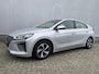 Hyundai Ioniq 1.6 GDi Premium / Lederen Interieur / Navigatie / Verwarmde Stoelen + Stuurwiel / Afn. Trekhaak / Schuif - Kanteldak / Parkeersensoren V + A / Keyless Entry / Dealer Onderhouden.