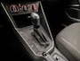 Volkswagen Polo 1.0 TSI Sportline Automaat (APPLE CARPLAY, GROOT NAVI, LM VELGEN, SPORTSTOELEN, PARKEERSENSOREN, ADAPTIVE CRUISE, NIEUWSTAAT)