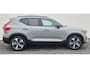Volvo XC40 2.0 B4 Ultra Dark MY 2026 - 19” Wielen - Panoramadak -  Harman Kardon Audio - Lighting - 360 Cam - Climate - Privacy Glass – R980 Interieur – voorruit verwarming – Power seats met memory