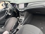 Opel Astra 1.0 Business+ met parkeersensoren en navigatie en cruise controle en bluetooth telefoon / media
