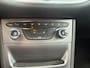 Opel Astra 1.0 Business+ met parkeersensoren en navigatie en cruise controle en bluetooth telefoon / media