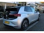 Volkswagen ID.3 Business 58 kWh / Navigatie / LM 18 inch / Camera / LED Matrix / Keyless