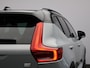 Volvo XC40 Recharge P8 AWD R-Design / Pan. dak / Trekhaak / Elektr. bed. stoelen / 20" / Harman Kardon / Stoel+stuurwielverwarming/ Privacy glass / 360 camera