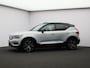 Volvo XC40 Recharge P8 AWD R-Design / Pan. dak / Trekhaak / Elektr. bed. stoelen / 20" / Harman Kardon / Stoel+stuurwielverwarming/ Privacy glass / 360 camera