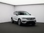 Volvo XC40 Recharge P8 AWD R-Design / Pan. dak / Trekhaak / Elektr. bed. stoelen / 20" / Harman Kardon / Stoel+stuurwielverwarming/ Privacy glass / 360 camera