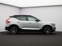 Volvo XC40 Recharge P8 AWD R-Design / Pan. dak / Trekhaak / Elektr. bed. stoelen / 20" / Harman Kardon / Stoel+stuurwielverwarming/ Privacy glass / 360 camera