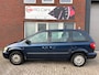 Chrysler Voyager 2.4i SE Luxe / 7P / PDC / AUT