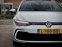 Volkswagen Golf 1.5 eTSI AUT7 3X R-LINE PANODAK LEDER NAVI DIGI-DASH APPLE-CARPLAY LED LMV PDC