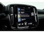Volvo XC40 1.5 T5 Recharge R-Design | Pano | H&K audio | Trekhaak | Elek bes.Stoel | Stoel & stuurverwarming |