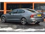 Volvo S60 T5 R-Design | Polestar enigneerd | Harman/Kardon | Adaptive | Stoel + Stuur Verwarmd | Camera | BLIS |