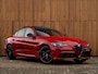 Alfa Romeo Giulia 2.0T GME AWD Competizione 280pk | Pano-dak | Harman/Kardon | CarPlay | Lederen dash.
