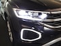 Volkswagen T-Roc 1.5 TSI Style 150 PK DSG | Private lease vanaf €641,-| Trekhaak afneembaar | Navigatie | Stoel verwarming en massage | Alcantara |