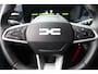 Dacia Duster 1.6 HYBRID 140PK AUTOMAAT EXTREME Navi Carplay | Cruise | Stoel/stuur/voorruitverw. | Camera | 17 Inch Lm |