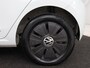 Volkswagen Up! 1.0 High Up! | Stoelverwarming | Airco | Radio/CD | 15'' lichtmetalen velgen | Getint glas