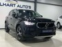 Volvo XC40 2.0 T4 Momentum Pro Automaat / Navigatie full map / Cruise control / Climate control / Parkeer sensoren