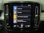 Volvo XC40 2.0 T4 Momentum Pro Automaat / Navigatie full map / Cruise control / Climate control / Parkeer sensoren