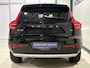 Volvo XC40 2.0 T4 Momentum Pro Automaat / Navigatie full map / Cruise control / Climate control / Parkeer sensoren