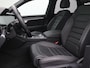 Volkswagen Touareg 3.0 TSi eHybrid 4MOTION R 463PK Aut. Pano-Schuifdak, Trekhaak, Keyless, Alarm, Side Assist, Head-Up Display, Stoel-Stuurverwarming, 21" LM Velgen