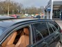 BMW 3-Serie Touring 320i 184pk Automaat Edition M-Sport | Origineel NL | Apple Carplay | Navi | Clima | Cruise | Leder+Stoelverwarming | Led Koplampen | Pdc V+A+Assist+Camera | Privacy Glass | 18''lm | Trekhaak