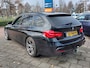 BMW 3-Serie Touring 320i 184pk Automaat Edition M-Sport | Origineel NL | Apple Carplay | Navi | Clima | Cruise | Leder+Stoelverwarming | Led Koplampen | Pdc V+A+Assist+Camera | Privacy Glass | 18''lm | Trekhaak