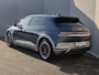 Hyundai Ioniq 5 Lounge 73kWh Automaat / Accu SOH 94,70% / 8 jaar Batterijgarantie / Fabrieksgarantie tot 11-2026 / CCS snelladen / Dealer onderhouden / Panoramadak / WLTP 451 km / Afn. trekhaak 1.600 kg / Elektrische klep en stoelen / Stuur-, stoel- en achterbankverwarming /