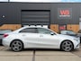 Mercedes-Benz A-klasse 200 Premium Plus Cruise Clima Camera Burmester 18'' AMG met zgan all season.