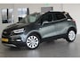 Opel Mokka X 1.4-140pk Turbo Black Edition. Werkelijk hele mooie en goed onderhouden hoogzitter ! Autm. airco, LM wielen, metallic lak, LED verlichting, navigatie, telefoonvoorb., privacy glass, stoel- en stuurwiel verw., trekhaak+afneembare kogel etc.