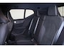 Volvo XC40 Recharge Twin Plus 78 kWh - IntelliSafe Assist & Surround - Parkeercamera achter - Verwarmde voorstoelen & stuur - Parkeersensoren voor & achter - Draadloze tel. lader - Warmtepomp - Elektr. inklapbare trekhaak - 19' LMV