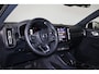 Volvo XC40 Recharge Twin Plus 78 kWh - IntelliSafe Assist & Surround - Parkeercamera achter - Verwarmde voorstoelen & stuur - Parkeersensoren voor & achter - Draadloze tel. lader - Warmtepomp - Elektr. inklapbare trekhaak - 19' LMV