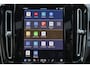 Volvo XC40 Recharge Twin Plus 78 kWh - IntelliSafe Assist & Surround - Parkeercamera achter - Verwarmde voorstoelen & stuur - Parkeersensoren voor & achter - Draadloze tel. lader - Warmtepomp - Elektr. inklapbare trekhaak - 19' LMV